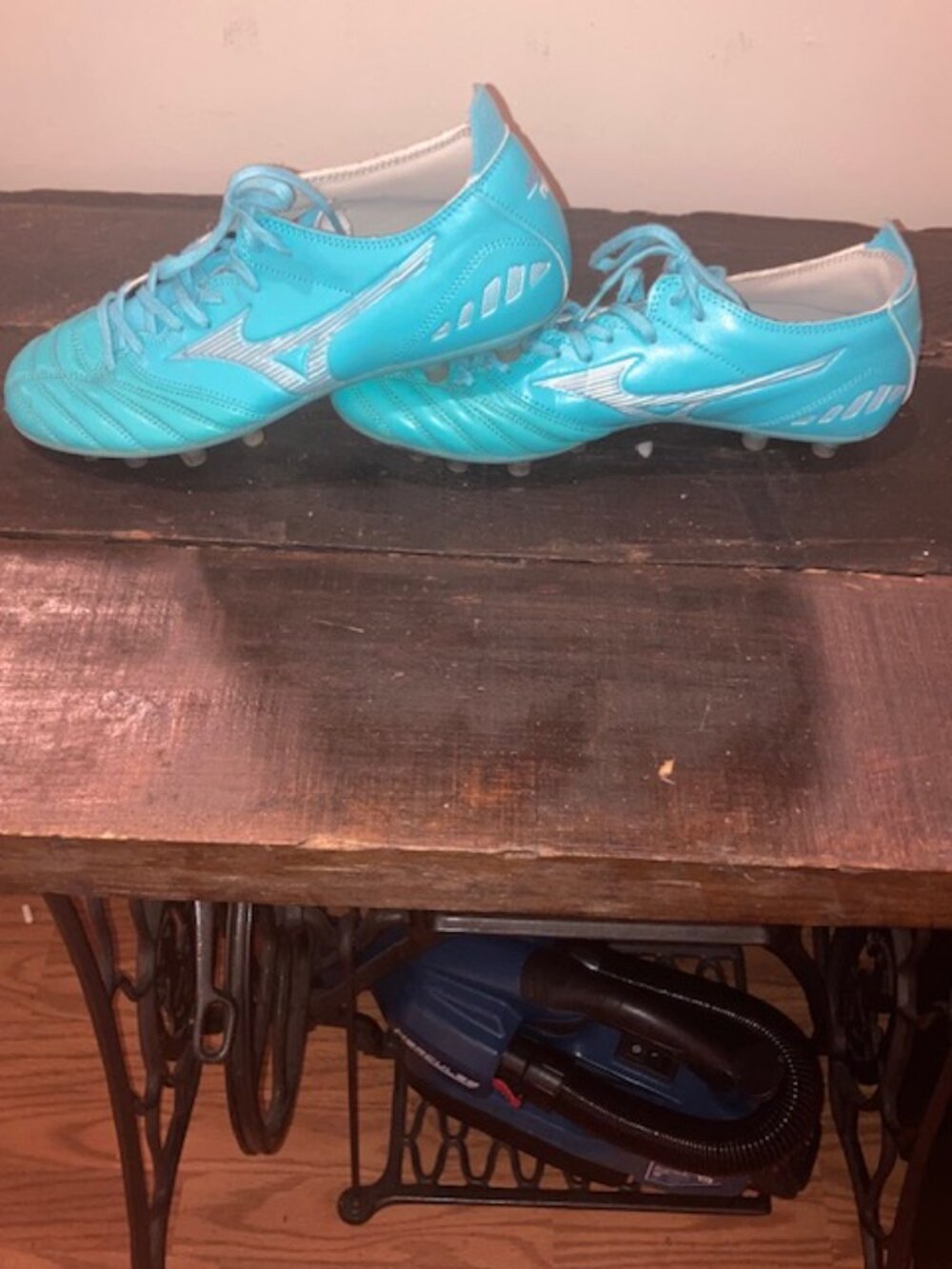 womens diadora cleats